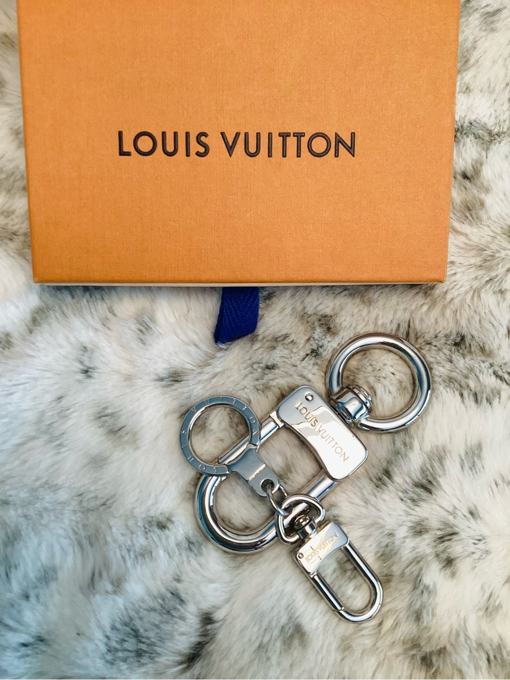 Louis Vuitton XL Anneau Cles Muskton Keychain - Picture 4 of 7